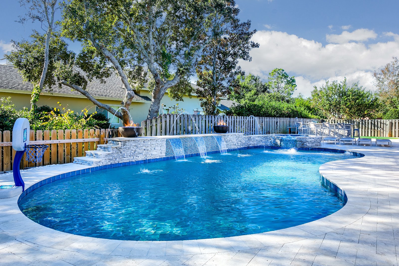 Pool with Putting Green Integration | Pecos